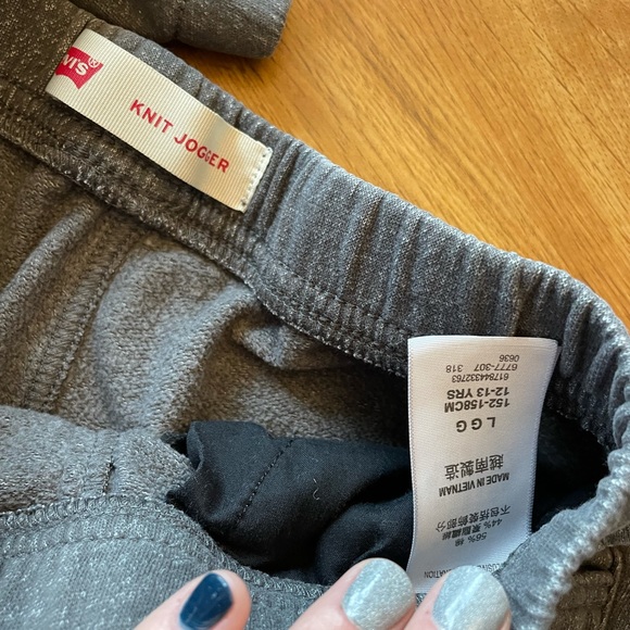 Levi’s knit joggers - Picture 3 of 4